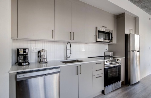 Edgewater Apartment | Upscale Wynwood 2BR w/Sauna, W/D & Roof Pool, nr Shops, by Blueground