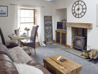 Richmond House | Upside Down Cottage