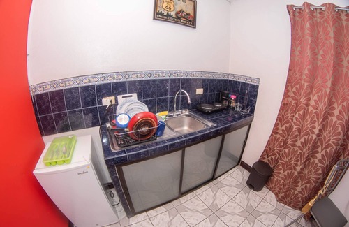 El Cerro Apartment | UPSTAIRS 1 BR APARTMENT. GREAT LOCATION/AC . WiFi.KITCHEN