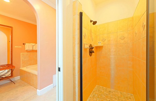 Cayucos Apartment | Upstairs Ocean view Cal King Suite