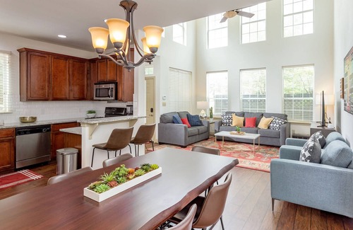 Govalle Apartment | Upstay - 2-home Complex in Govalle for 18ppl
