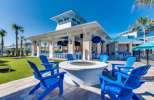 Four Corners House | Upstay Family Home w Cinema Pool BBQ Clermont