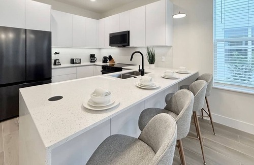 Four Corners Apartment | Upstay - Modern Home w Pool in New Development