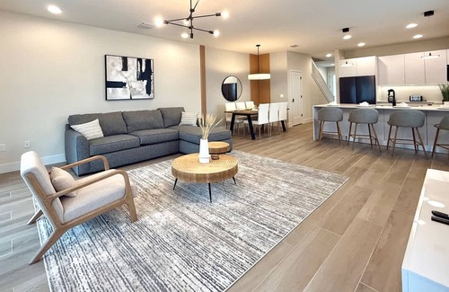 Four Corners Apartment | Upstay - Modern Home w Pool in New Development