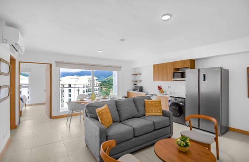 Barrio Santa Lucia Apartment | Upstay - New Condo in Jaco - 5 Mins From Beach