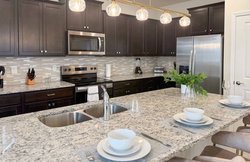 Four Corners Apartment | Upstay Theme Rooms and Arcade Games Plus Private Pool