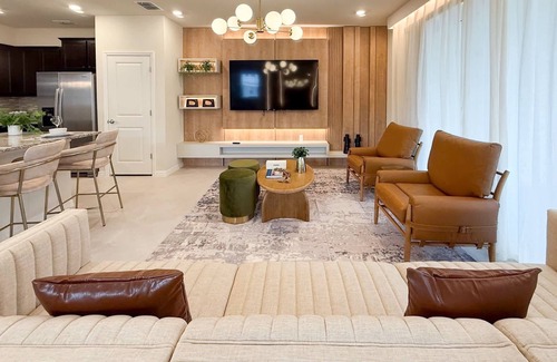 Four Corners Apartment | Upstay Theme Rooms and Arcade Games Plus Private Pool