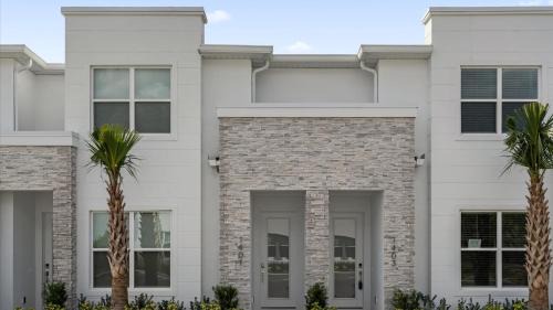 Four Corners House | Upstay Tranquility Townhome w Private Pool