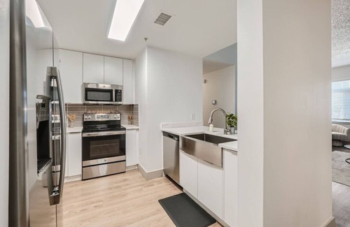 Third Ward Apartment | Uptown Charm - Walkable to Everything!