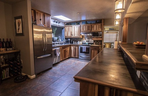 Snow Heights House | Uptown Retreat HOME with Detached CASITA- Sauna/Hot Tub/Fooseball