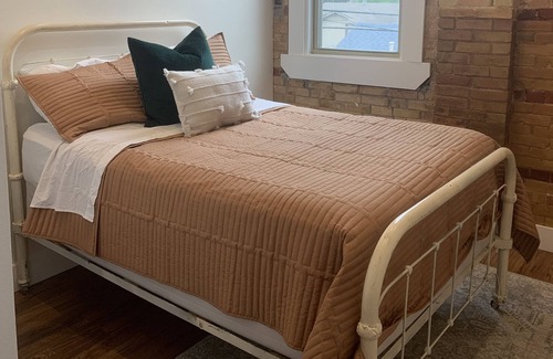 Fort Worth Apartment | Urban 2 Bedroom Apartment in Fort Worth!