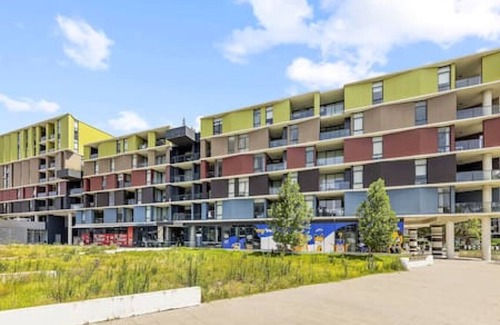 Zetland Apartment | Urban 2BR Oasis in Zetland