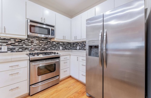 Willow Meadows/Willowbend Area House | Urban 3BD Beauty w King, Pool Table, Wifi, Family Friendly, 610/NRG/Mall/Med Ctr