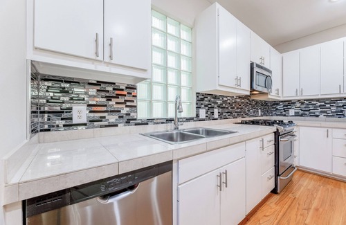 Willow Meadows/Willowbend Area House | Urban 3BD Beauty w King, Pool Table, Wifi, Family Friendly, 610/NRG/Mall/Med Ctr