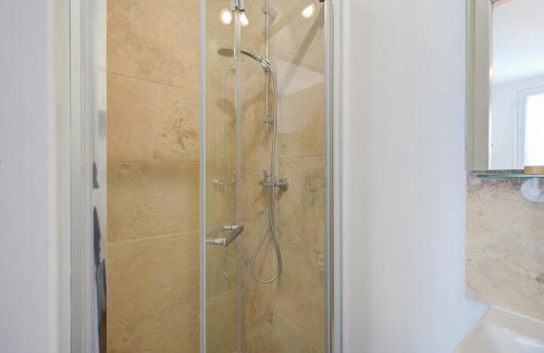 La Fuye-Velpeau Apartment | Urban - 800 m Gare- Hyper center - WiFi - Climatisé