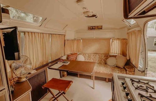 East Memphis House | Urban Airstream Retreat