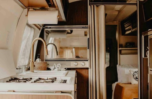 East Memphis House | Urban Airstream Retreat