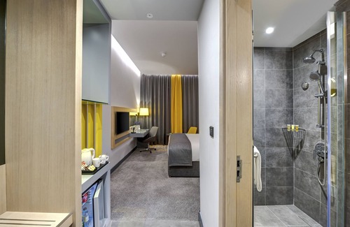 Sheikh Zayed Road Hotel | URBAN Al Khoory Hotel