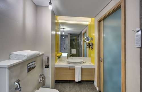 Sheikh Zayed Road Hotel | URBAN Al Khoory Hotel