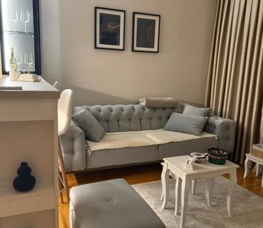 Kraljevo Apartment | Urban Apartman-privatan parking-