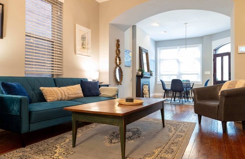 Lafayette Square House | Urban Charmer in Lafayette Square / ABODEbucks