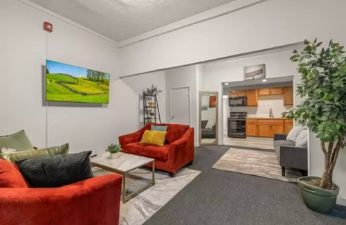 West Philadelphia Apartment | Urban Chic Apartments Near Center City