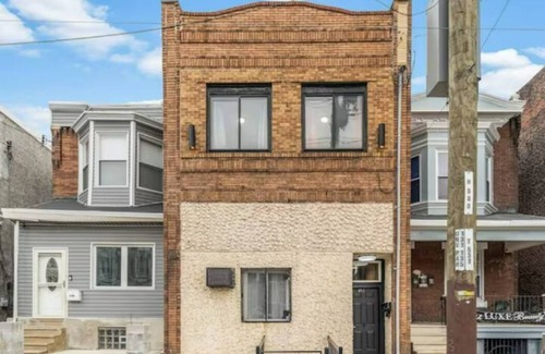 West Philadelphia Apartment | Urban Chic Apartments Near Center City