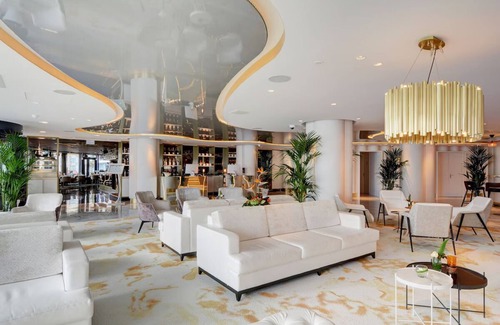 Vlissingen Hotel | Urban Comfort Meets Coastal Relaxation! Free Breakfast, Sea View!