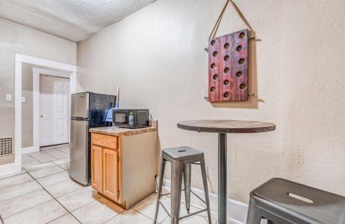 Midtown Apartment | Urban Comfort Nook - Walk to Overton Park