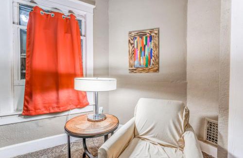 Midtown Apartment | Urban Comfort Nook - Walk to Overton Park