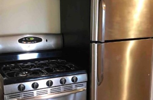 Niagara Falls House | Urban Cottage 1BR Mins Away Clifton Hill, Niagara
