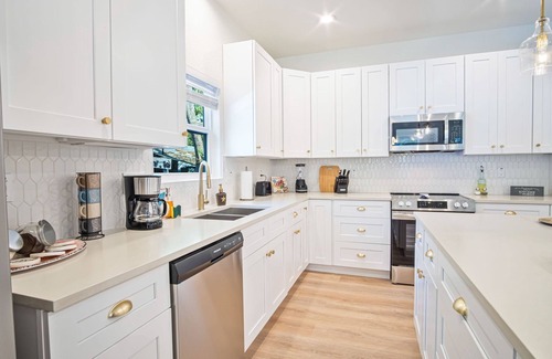 Denver Heights House | Urban Delight 4BR 3BA Near City Center