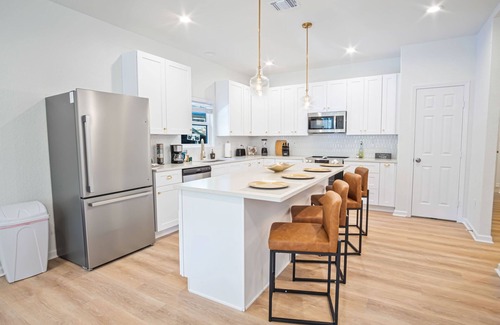Denver Heights House | Urban Delight 4BR 3BA Near City Center