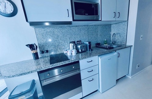 Sea Point Apartment | Urban Elephant Express The Flamingo