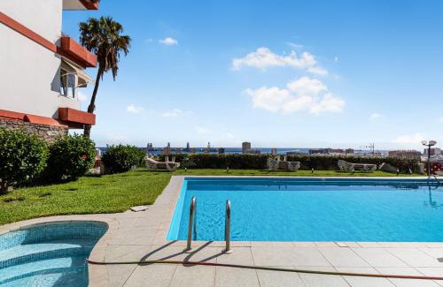 Las Palmas de Gran Canaria Apartment | Urban Elegance View Suite Pool