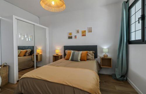 Las Palmas de Gran Canaria Apartment | Urban Elegance View Suite Pool