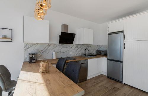 Las Palmas de Gran Canaria Apartment | Urban Elegance View Suite Pool