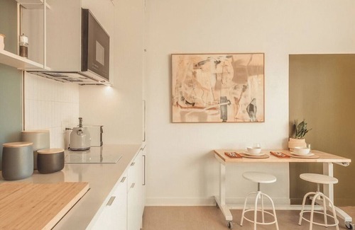 Old Fourth Ward Hotel | Urban Escape | 3x Family Stay w/Rooftop Access | Close to Prime Hotspots