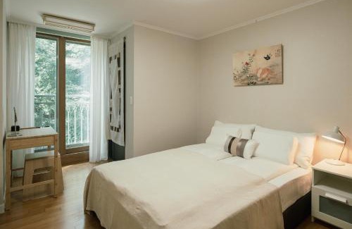 Seocho-gu House | Urban Escape for Women