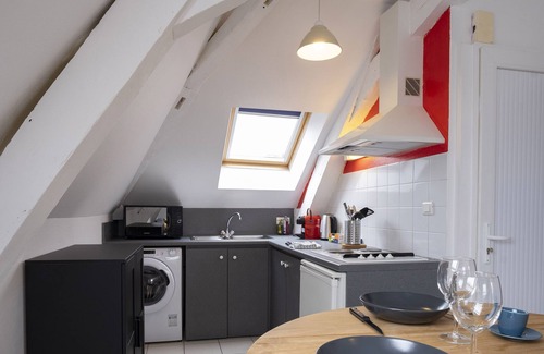 Segre House | Urban gîte ✰ 186m² ✰ center ✰ 3 T2 + 1 T3 (all bathroom/living room/kitchen) + terrace