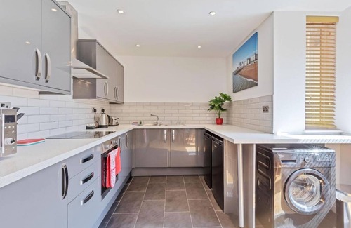 Kemptown Apartment | Urban Heights - two Bedroom two Bathroom Loft Style Apartment - Fast Wifi