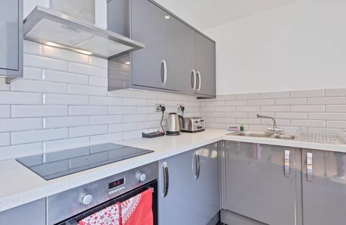 Kemptown Apartment | Urban Heights - two Bedroom two Bathroom Loft Style Apartment - Fast Wifi