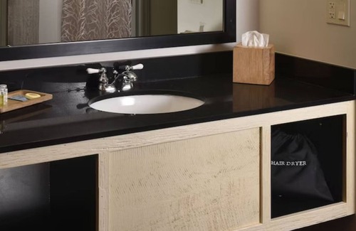 Broken Arrow Hotel | Urban Lodge Charm: Stylish Comfort & Cozy Amenities Await | 2 Units