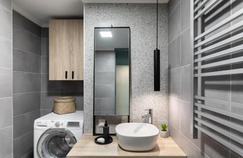 Ano Poli Apartment | Urban loft I
