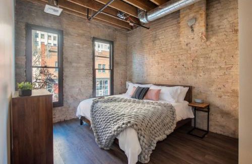 Downtown Spokane Apartment | Urban Modern Living PERFECT for long term stays