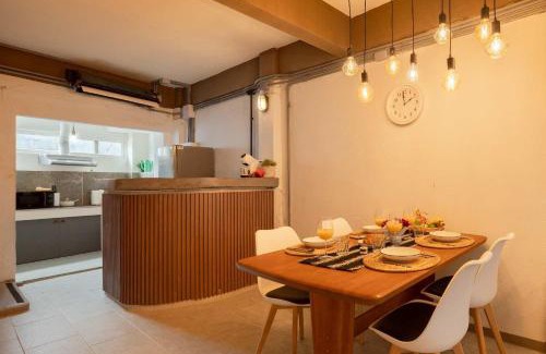 Phra Khanong Nuea House | Urban Nest Townhouse, Local-feel, Roof,Nightmarket