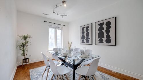 Dufferin Grove Apartment | Urban Oasis, 3-Bedroom Apartment at Prime Location
