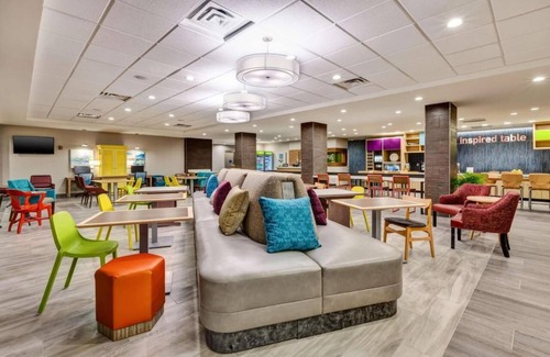 Wilmington Hotel | Urban Oasis! 4 Units w/FREE Breakfast and Kitchen! Pets Allowed, Parking!