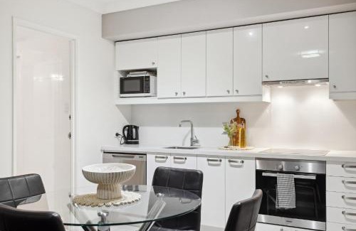 Perth Central Business District Apartment | Urban Oasis Apartment