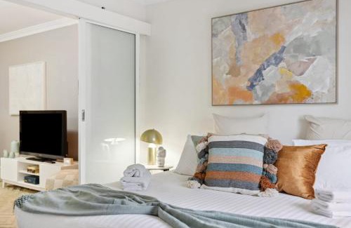 Perth Central Business District Apartment | Urban Oasis Apartment
